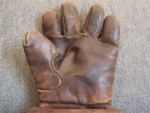 c. 1890's-00's Webless Front